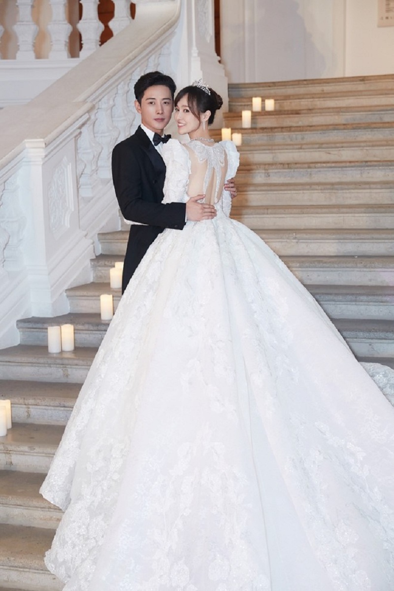 Tận Hưởng Ngày Cưới Tuyệt Vời Với Váy Cưới Quảng Ngãi Được Thiết Kế Đặc Biệt